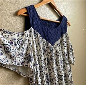 Torrid PINK Geometric Print Cold Shoulder